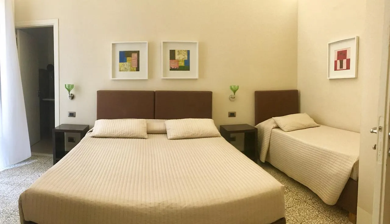 Sangiuliano114 B&B Κατάνια 3*,